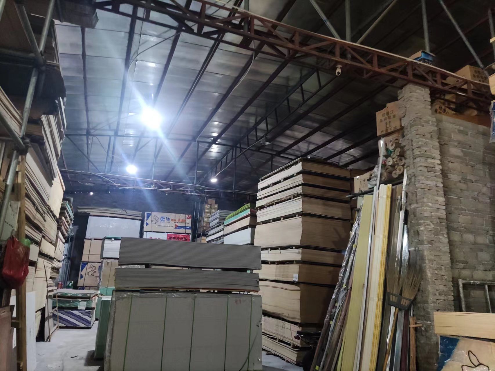 绿地兴仓库-阻燃板